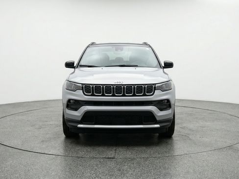 Used 2025 Jeep Compass Limited image 2