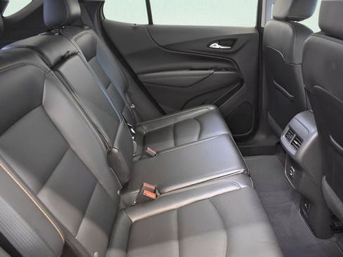 Used 2021 Chevrolet Equinox Premier AWD/4WD image 17