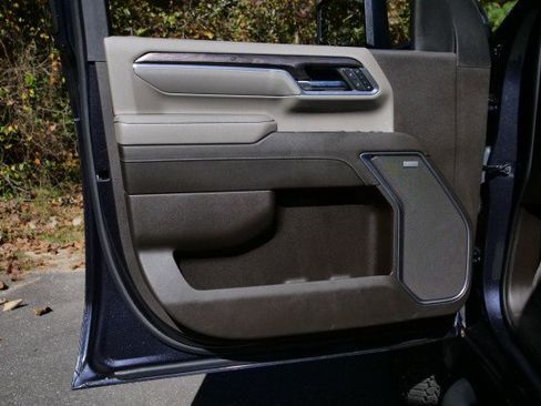 Used 2024 Chevrolet Silverado 3500 LTZ w/ LTZ Plus Package image 28