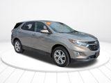 Used 2018 Chevrolet Equinox LT image 2