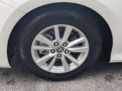 Certified 2025 Toyota Camry LE FWD image 10