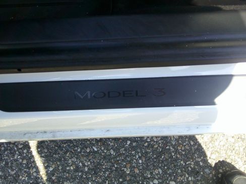Used 2021 Tesla Model 3 Long Range AWD/4WD image 52