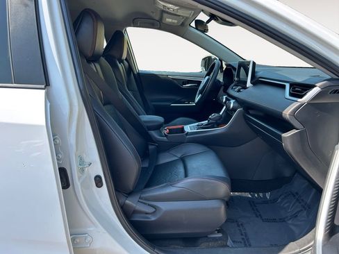Used 2023 Toyota RAV4 Adventure image 10