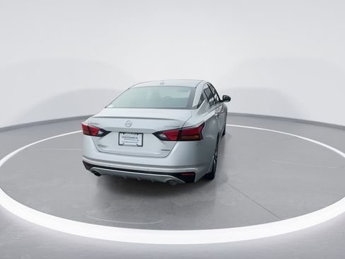 Used 2020 Nissan Altima 2.0 Platinum image 8