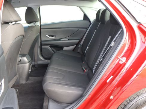 Used 2024 Hyundai Elantra SEL image 8