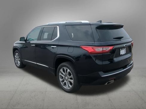 Used 2020 Chevrolet Traverse Premier w/ LPO, Blackout Package AWD/4WD image 4