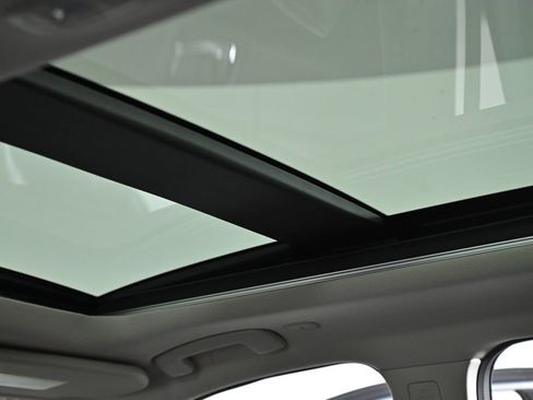 Used 2023 Nissan Rogue SV w/ SV Premium B Package image 30