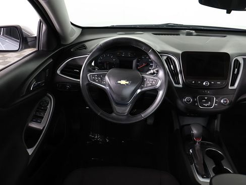 Used 2024 Chevrolet Malibu RS FWD image 37