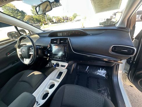 Used 2016 Toyota Prius Three Touring image 25
