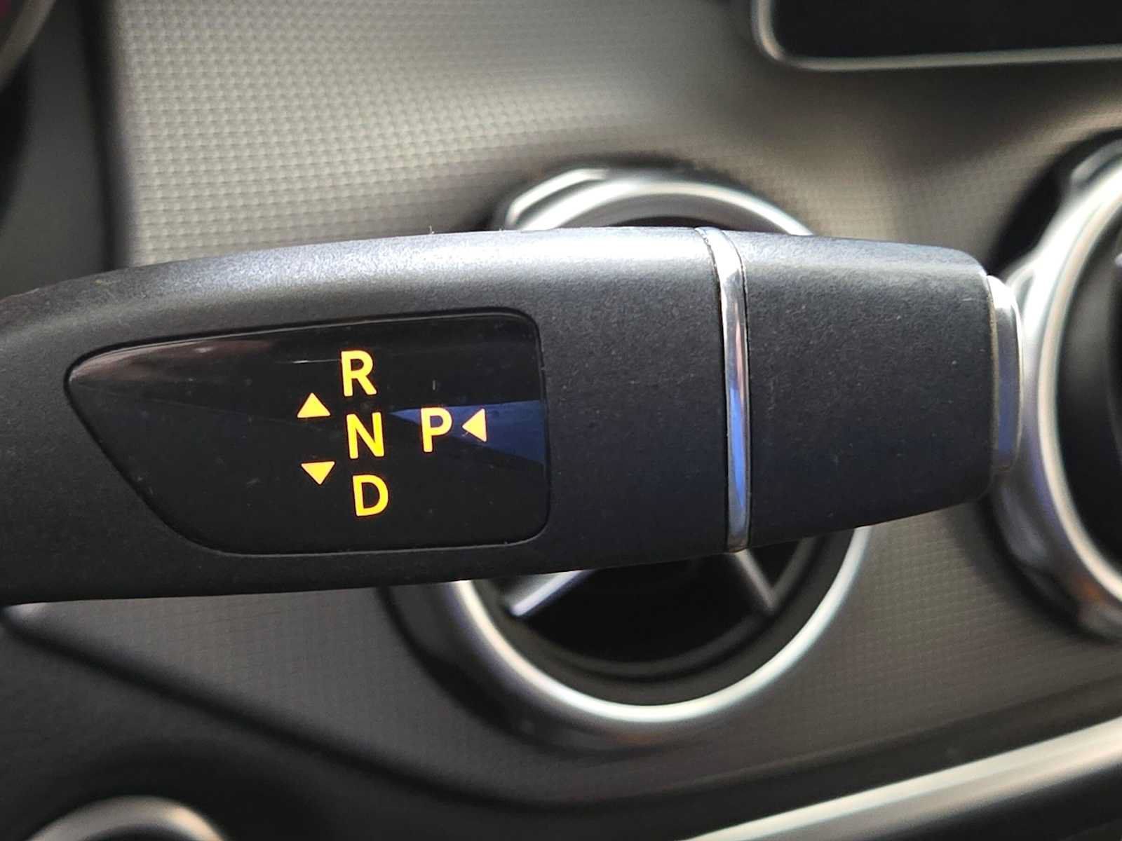 Certified 2020 Mercedes-Benz GLA 250 4MATIC image 31