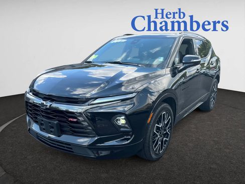 Used 2023 Chevrolet Blazer RS w/ Enhanced Convenience Package image 4