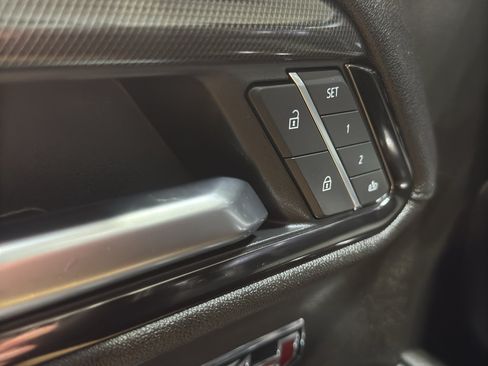 Used 2025 GMC Sierra 1500 AT4 w/ AT4 Premium Package AWD/4WD image 36