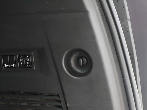 Used 2023 Chevrolet Tahoe High Country image 31