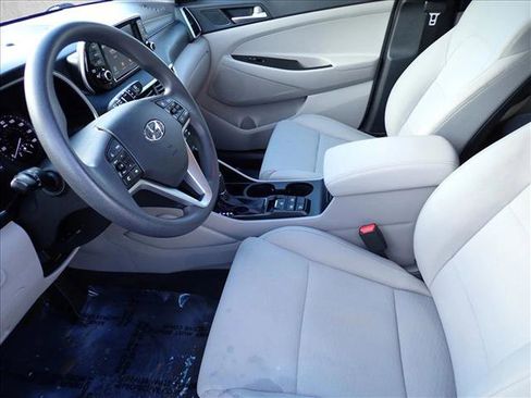 Used 2020 Hyundai Tucson SE image 10