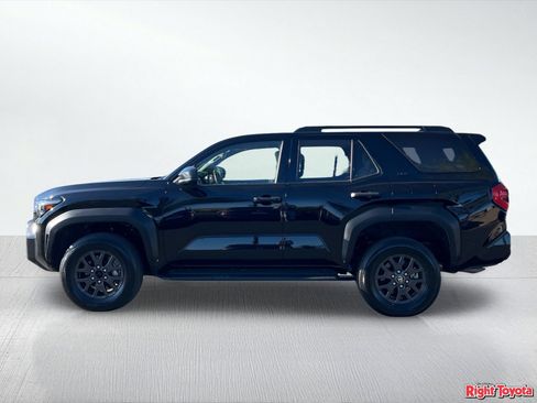 Certified 2025 Toyota 4Runner SR5 AWD/4WD image 4