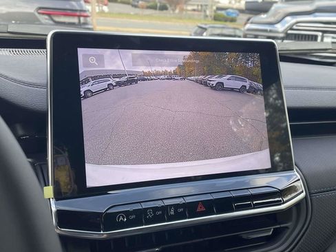 New 2026 Jeep Compass Latitude image 35