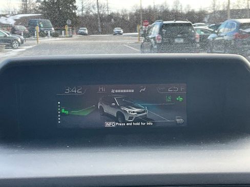 Used 2022 Subaru Forester Premium image 19