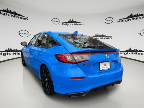 Used 2022 Honda Civic Sport image 2