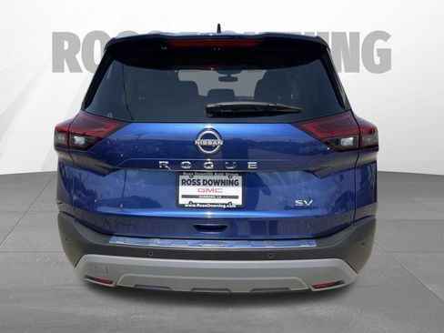 Used 2023 Nissan Rogue SV FWD image 5