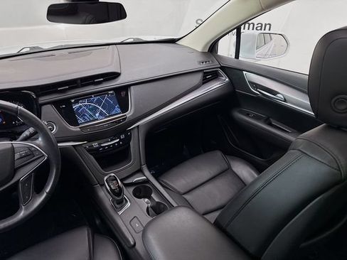 Used 2018 Cadillac XT5 Luxury w/ Driver Awareness Package FWD image 25