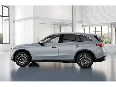 Used 2026 Mercedes-Benz GLC 300 4MATIC image 33