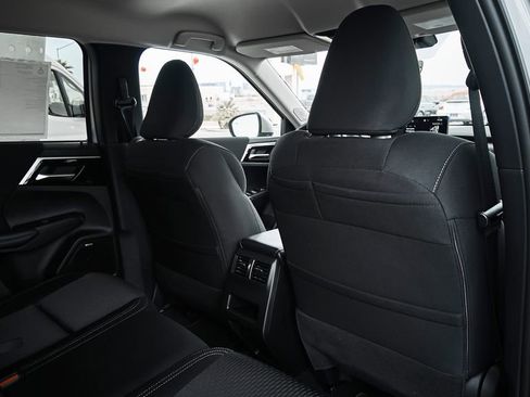 New 2026 Mitsubishi Outlander ES FWD image 19