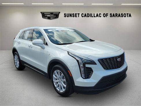 Certified 2023 Cadillac XT4 Luxury FWD image 1