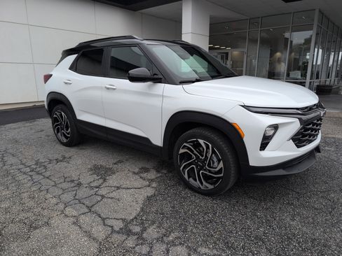 Used 2024 Chevrolet TrailBlazer RS image 9