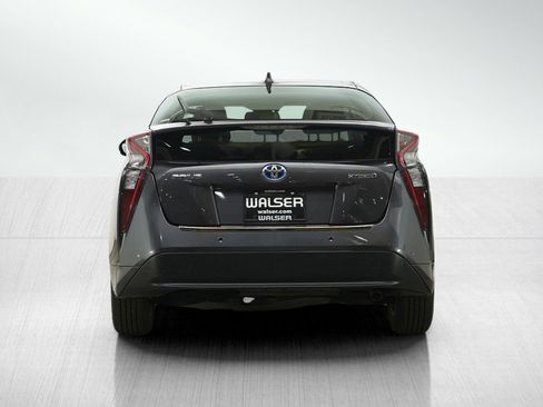 Used 2018 Toyota Prius Four w/ Advanced Technology Package FWD image 4