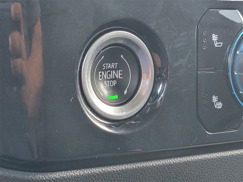 Used 2024 GMC Sierra 1500 SLE image 29