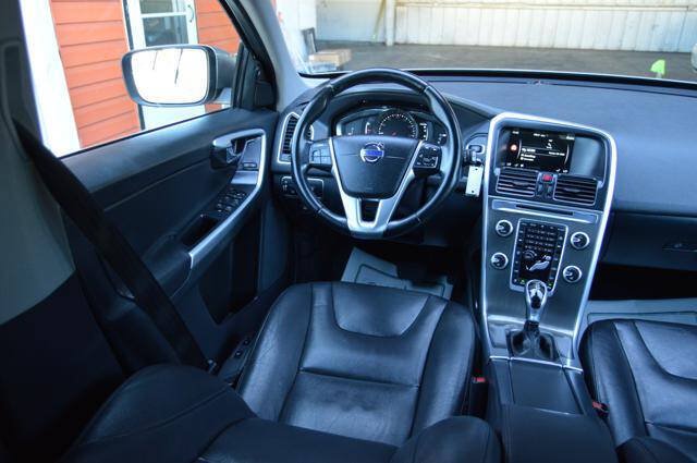 Used 2015 Volvo XC60 T5 Premier w/ Proximity Package FWD image 57