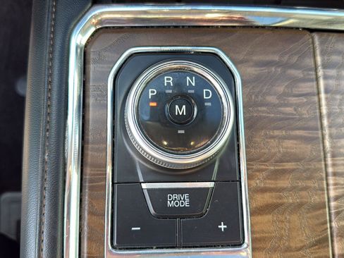 Used 2019 Ford Expedition Platinum RWD image 30