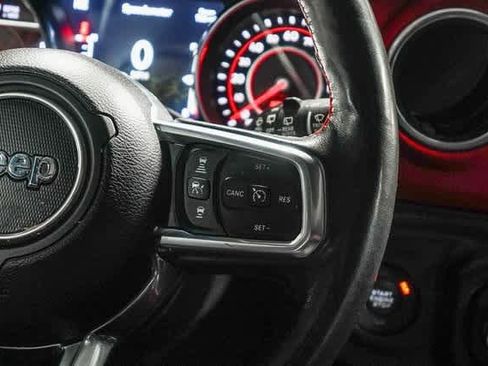 Used 2019 Jeep Wrangler Unlimited Rubicon w/ Dual Top Group image 17