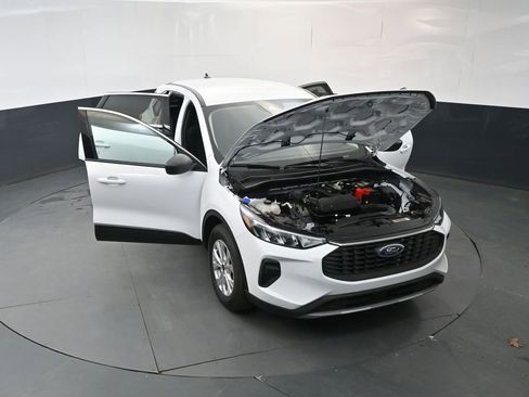 Used 2023 Ford Escape Active AWD/4WD image 17