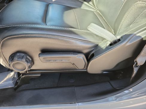 Used 2023 Jeep Wrangler Unlimited Sahara image 13