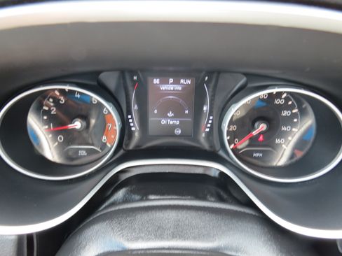 Used 2018 Jeep Compass Latitude AWD/4WD image 23