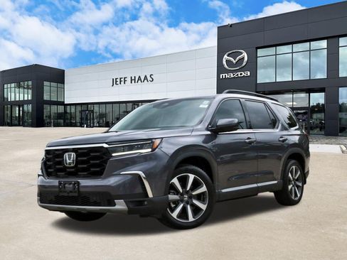 Used 2025 Honda Pilot Elite image 1