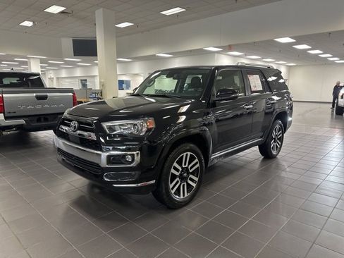 Certified 2022 Toyota 4Runner Limited image 3
