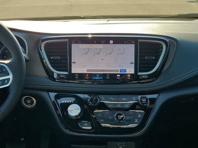 New 2027 Chrysler Pacifica Select FWD image 31