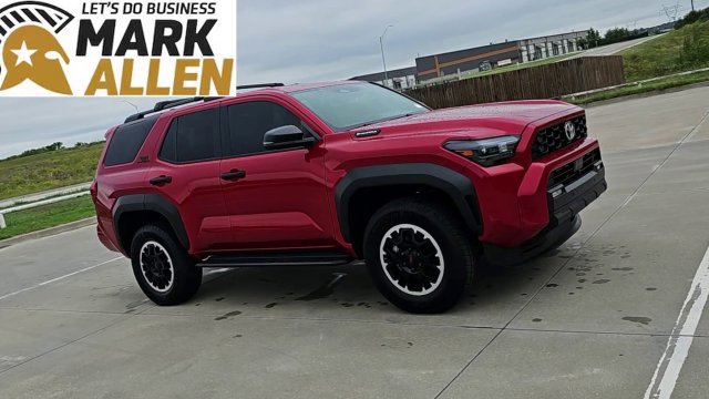 Used 2025 Toyota 4Runner TRD Off-Road AWD/4WD image 2