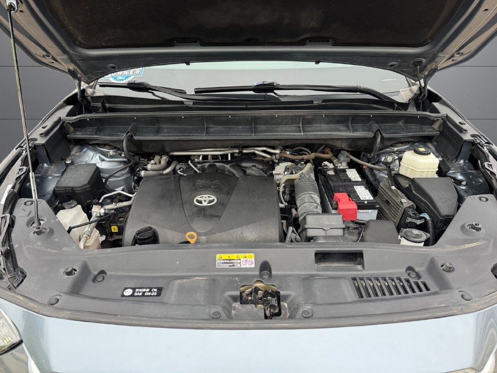 Used 2021 Toyota Highlander XLE AWD/4WD image 20