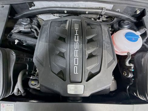 Used 2017 Porsche Macan S image 39