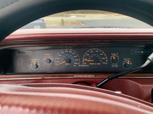 Used 1992 Oldsmobile Custom Cruiser image 15