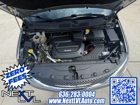 Used 2018 Chrysler Pacifica Limited FWD image 81