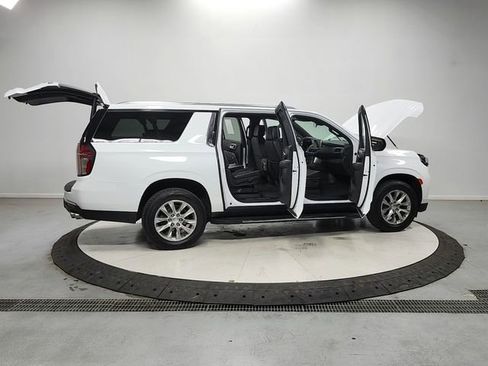 Used 2023 Chevrolet Suburban Premier RWD image 16