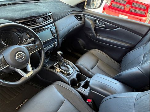 Used 2018 Nissan Rogue SL w/ Premium Package FWD image 24