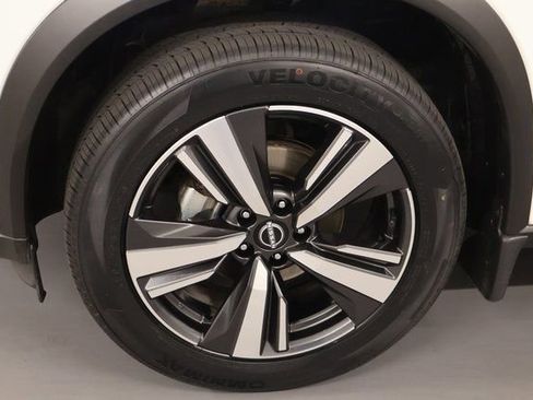 Certified 2023 Nissan Rogue Platinum w/ Platinum Premium Package FWD image 7