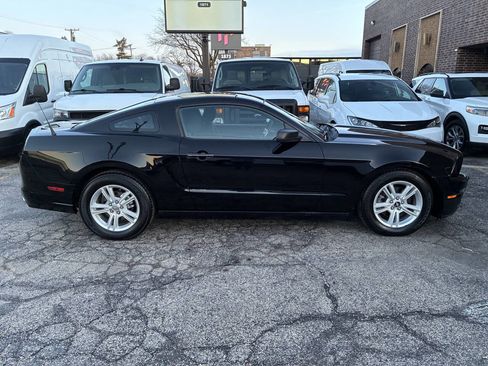 Used 2014 Ford Mustang Coupe image 3