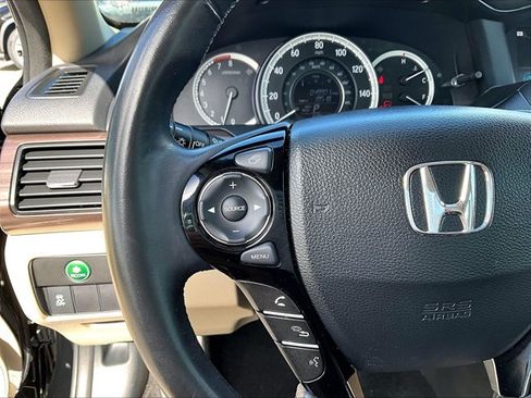 Used 2017 Honda Accord EX-L image 18