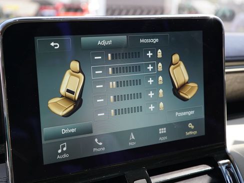 Used 2018 Lincoln Navigator Select w/ Technology Package AWD/4WD image 19